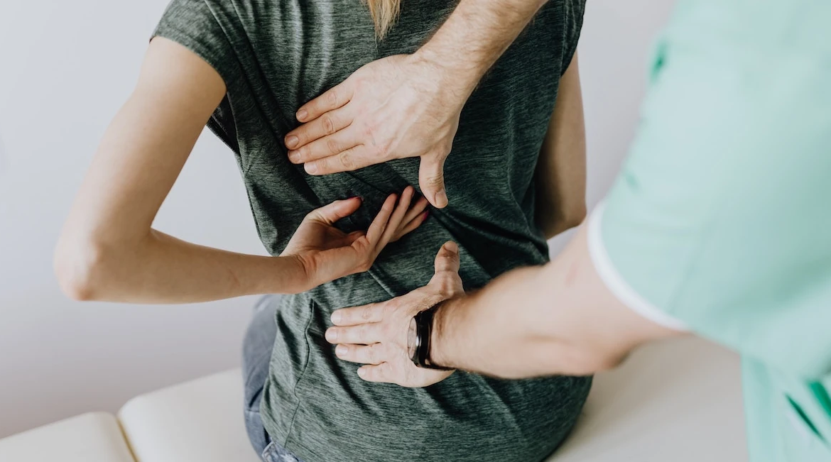Identifying and Treating Middle Back Pain